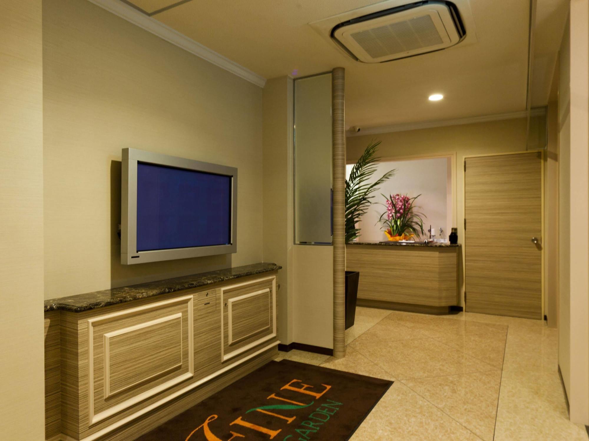 Hotel Fine Garden Matsuzaka II (Adults Only) Matsusaka Exterior photo